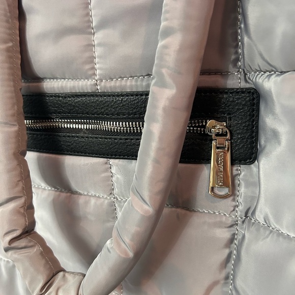 Steve Madden Large Gray Quilted Tote Bag - Picture 3 of 7